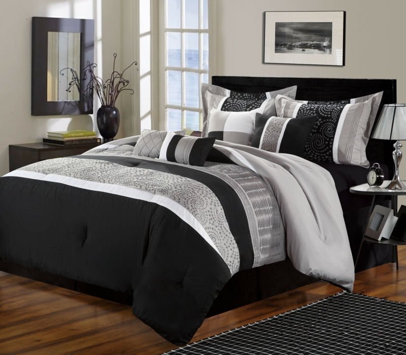 Rast Traditional Geometric Shapes Comforter Set