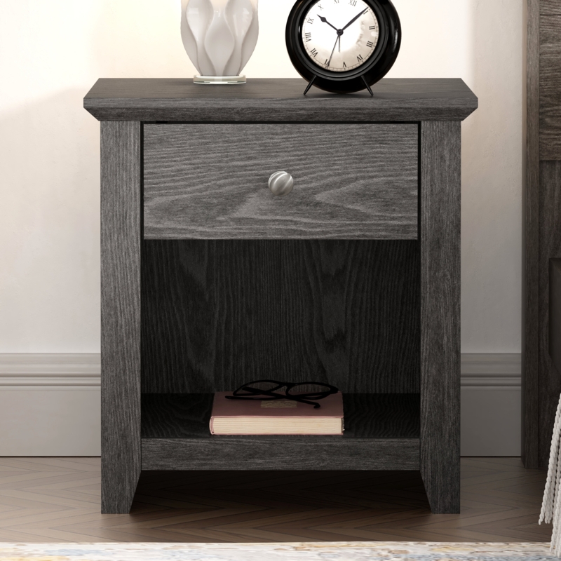 Tevrat Nightstand
