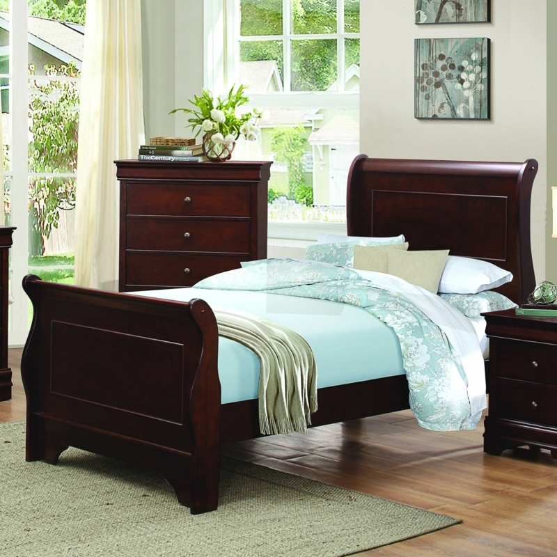 Aaleiyah Sleigh Bed