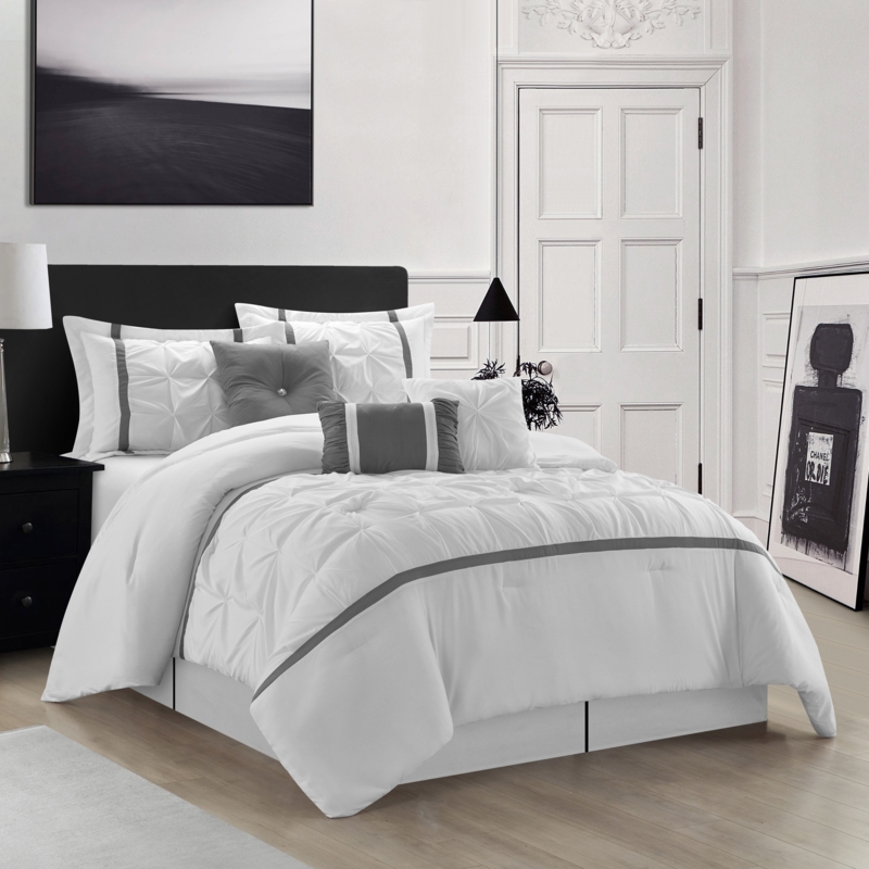 Baysinger Abstract Comforter Set