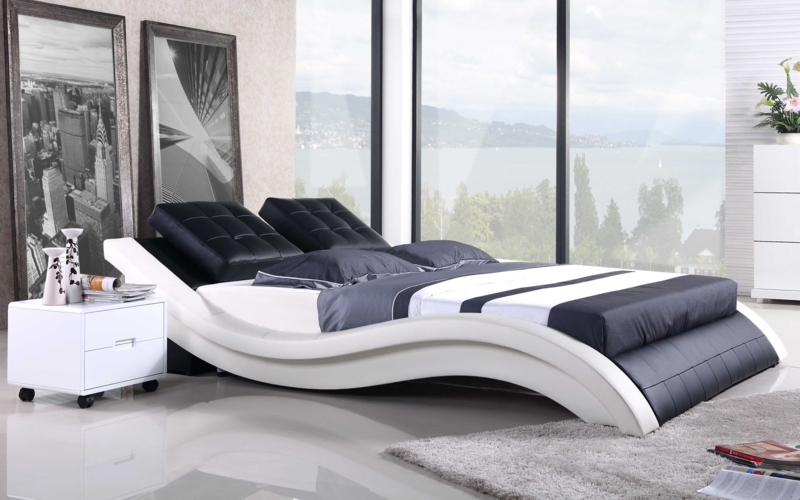 Cheryll Upholstered Sleigh Bed
