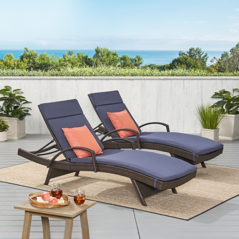 Billur Outdoor Wicker Chaise Lounge Set