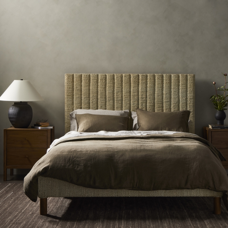 Dorjana Platform Bed