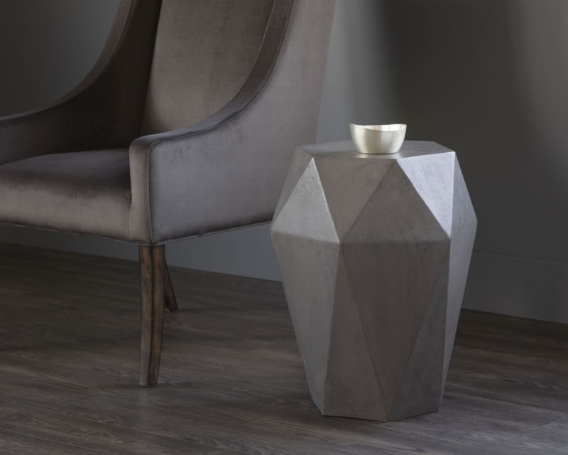 Keyshawn End Table