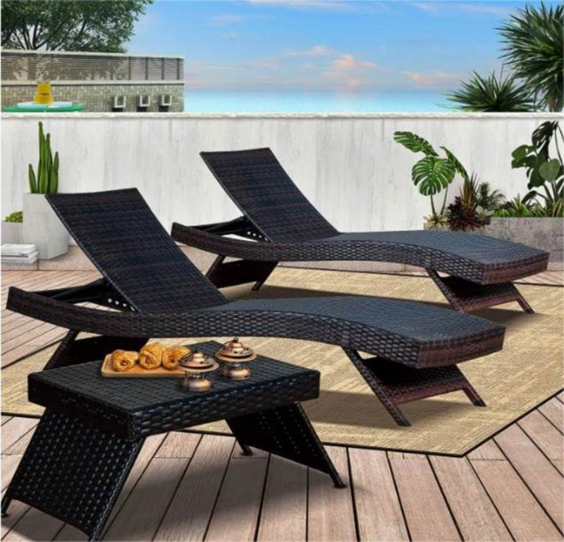 Kiaura Outdoor Wicker Chaise Lounge with Table