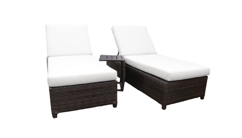 River Brook Outdoor Chaise Lounge with Table