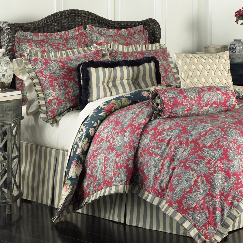 Sanctuary Rose Reversible Comforter Set