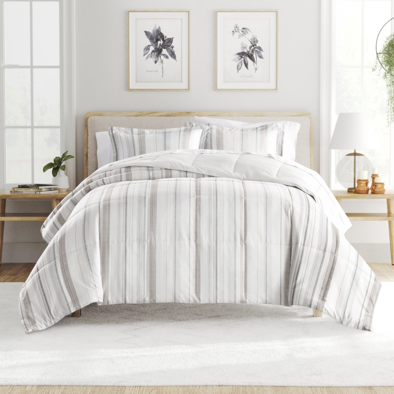 Barny Dune All Season Down-Alternative Comforter Set in Vertical Stripe