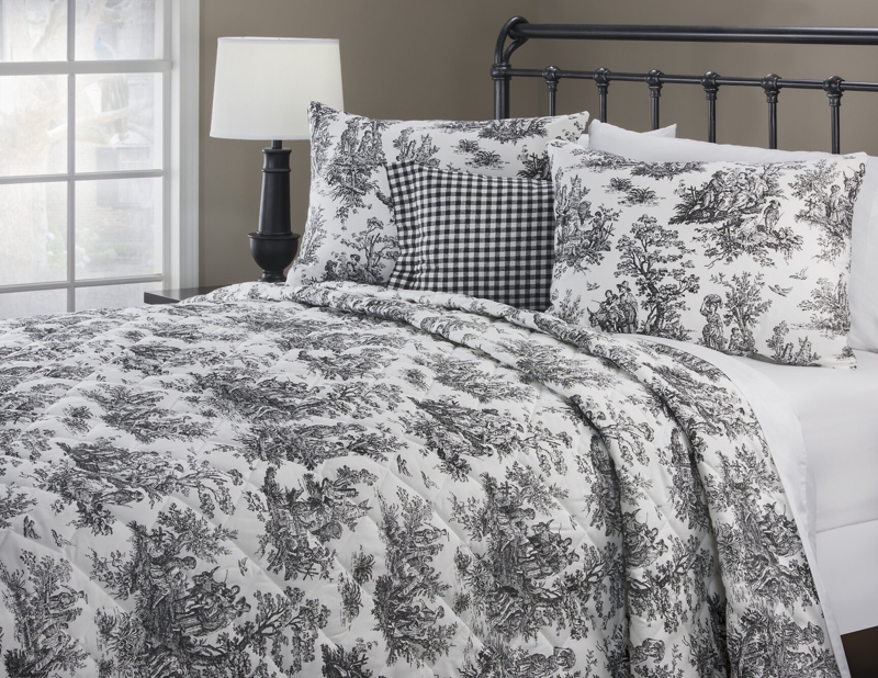 Drumeeny Farmhouse / Country Cotton Toile Quilt Set