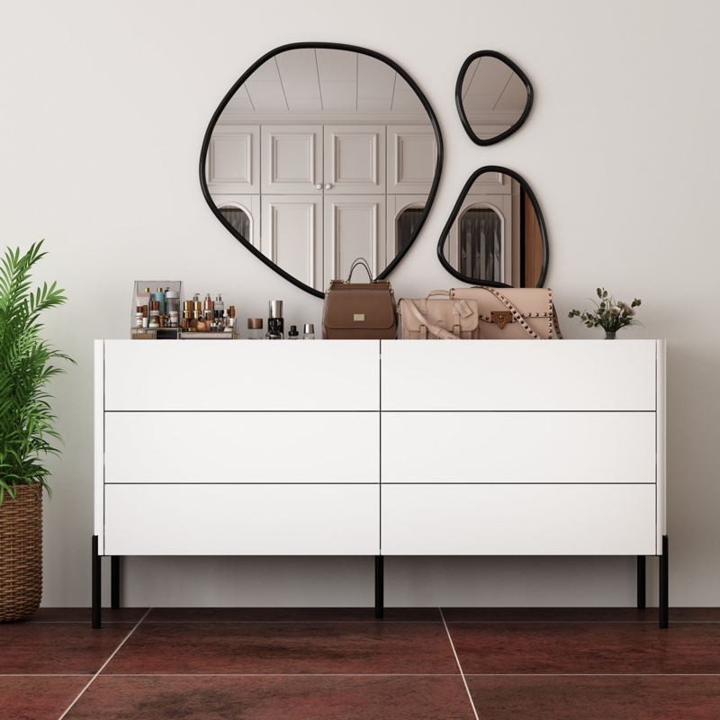 Lillieann Vanity
