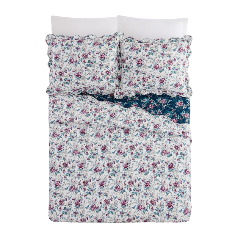 Vera Bradley Rose Toile Scallop Reversible 3 Piece Quilt Set