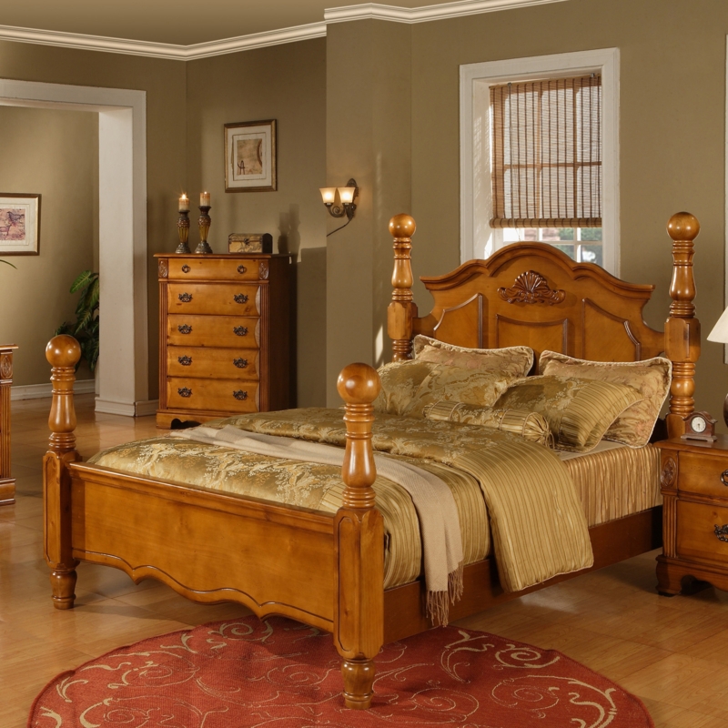 Classic Oak Four Poster Bed with Elegant Wood Finish