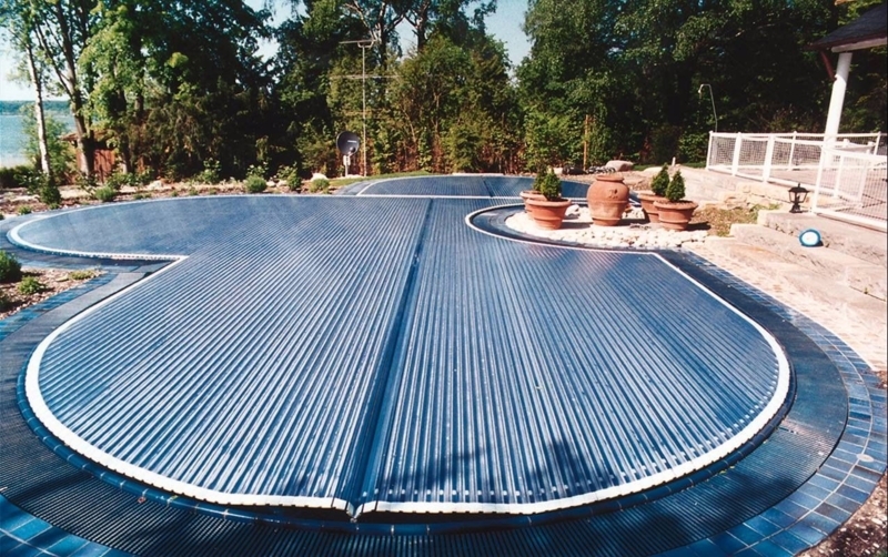 Automatic Pool Cover Installation for Safety and Cleanliness
