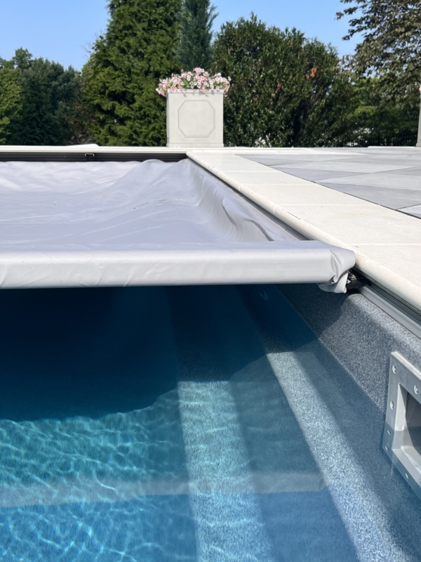 Automatic Pool Safety Cover for Child Protection